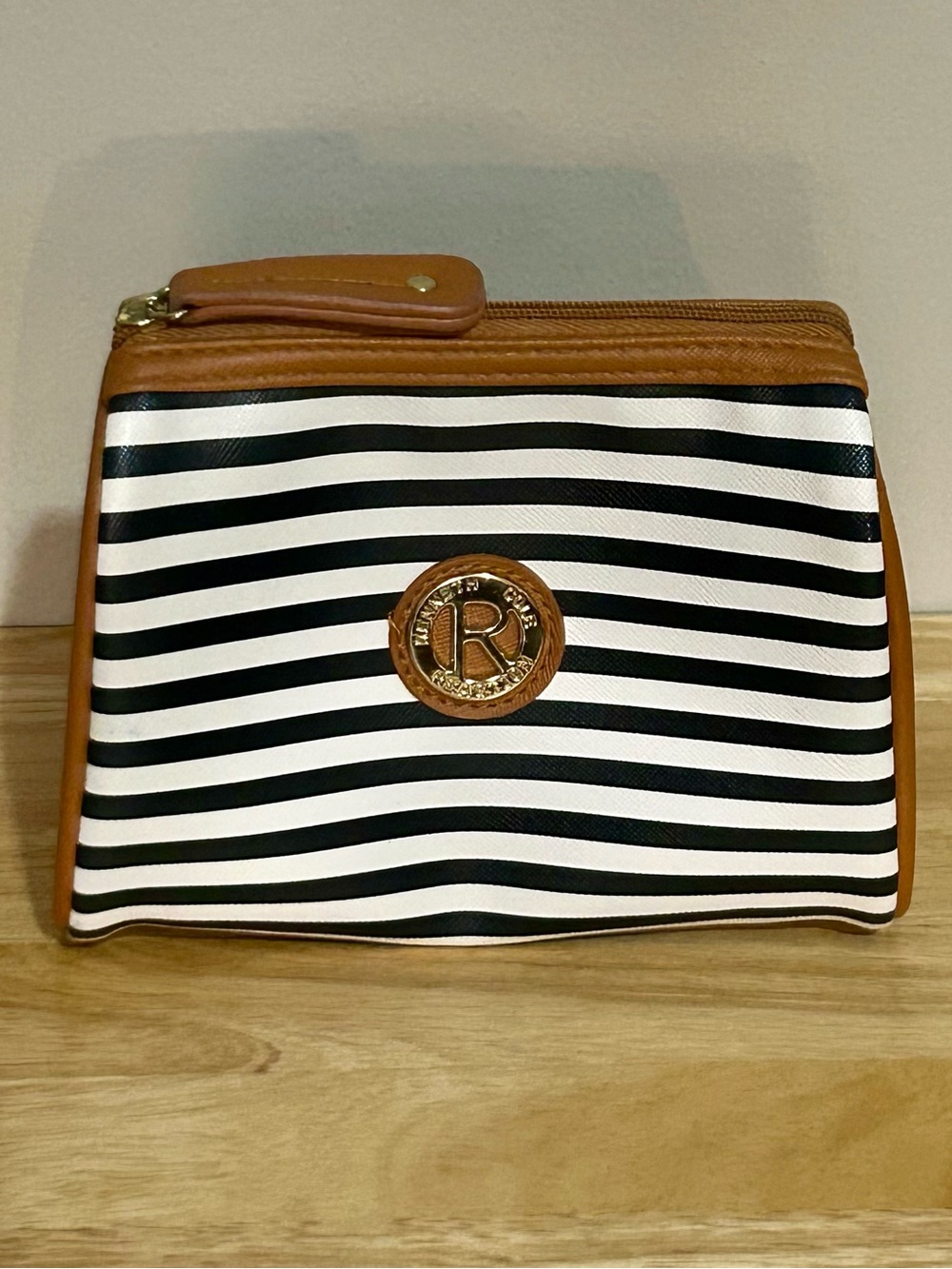 Kenneth Cole Reaction Navy & White Striped Cosmetic Pouch Bag NWOT